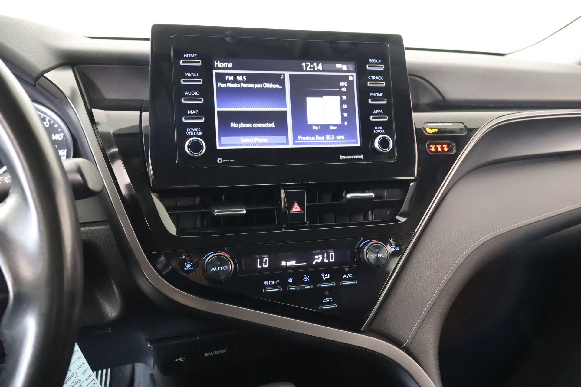 Used 2024 Toyota Camry SE FWD image 5