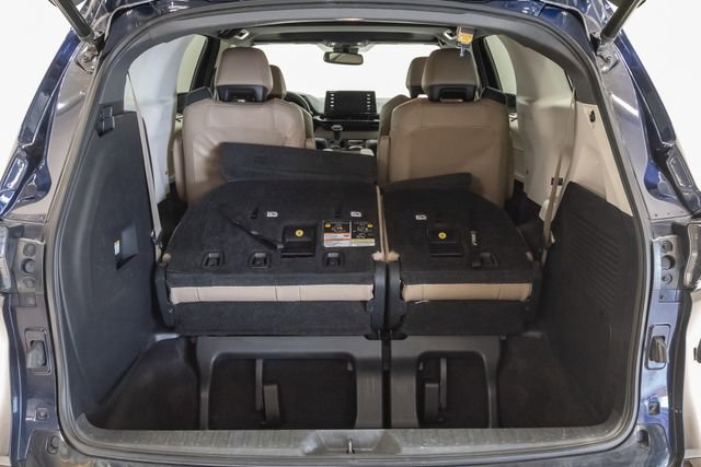 Used 2021 Toyota Sienna Limited FWD image 38