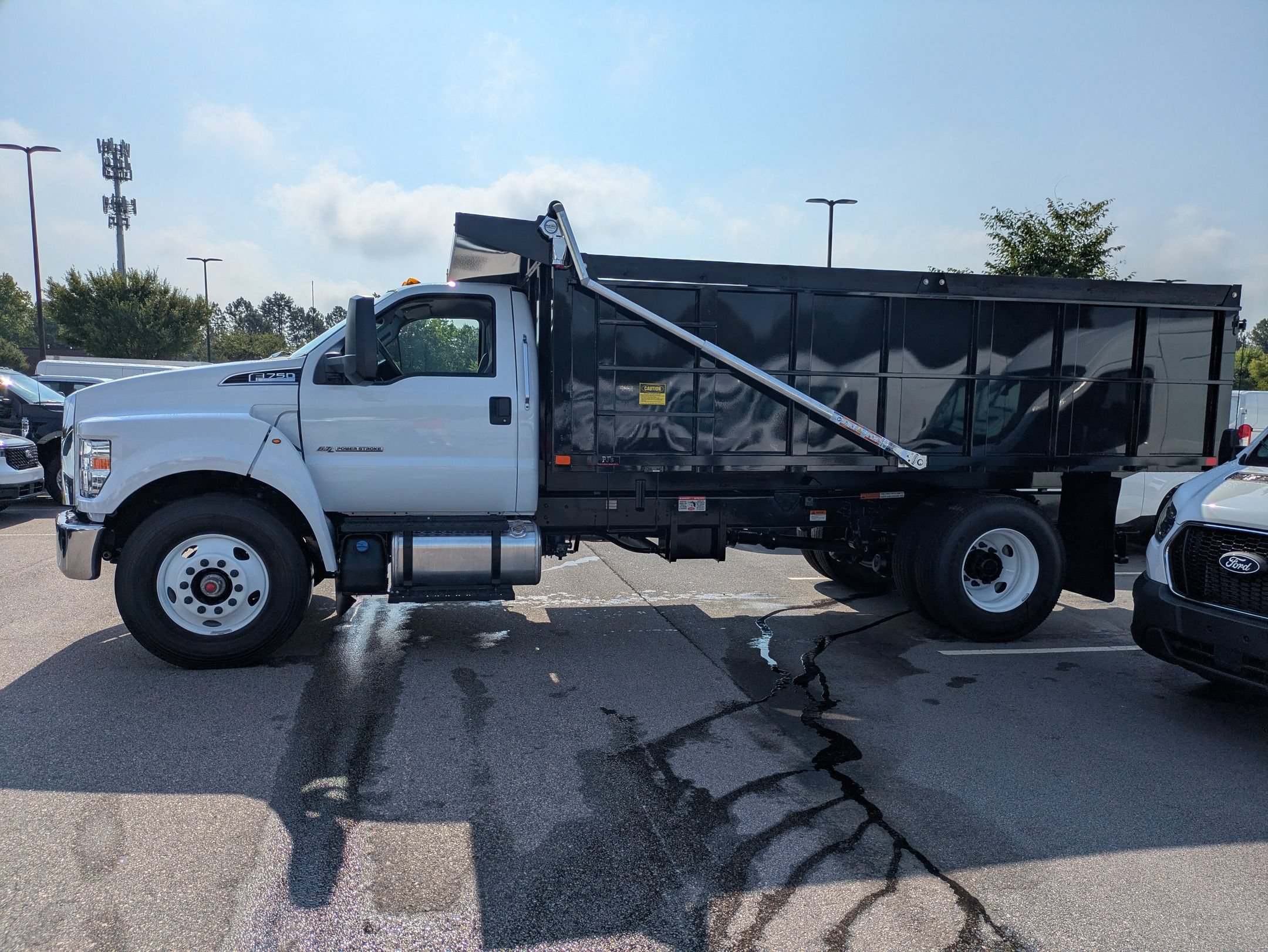 New 2027 Ford F750 2WD Regular Cab Super Duty image 6