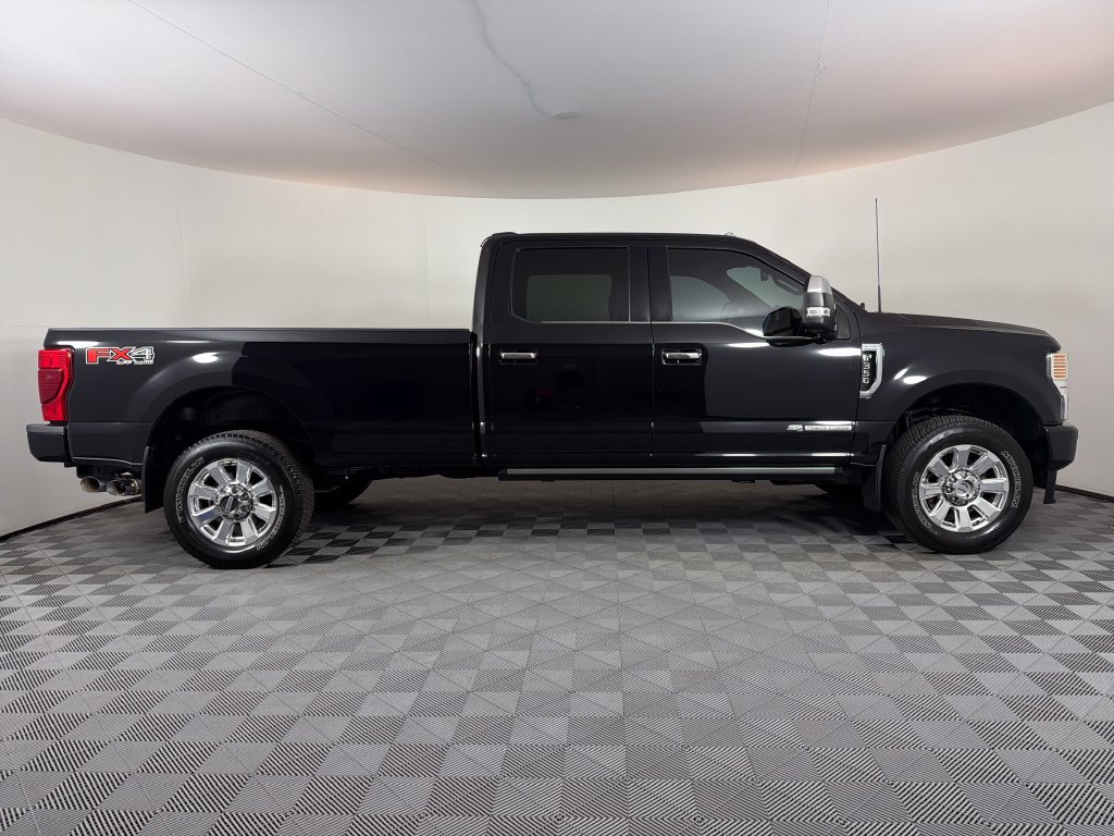 Used 2022 Ford F350 Platinum AWD/4WD image 2