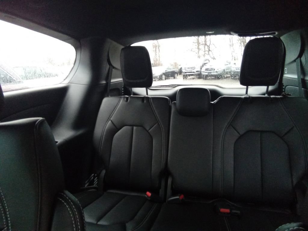 New 2026 Chrysler Pacifica Select w/ S Appearance Package image 24