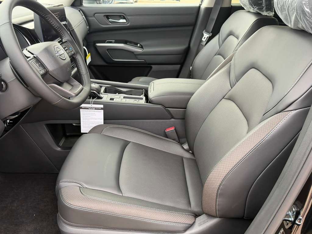 New 2026 Nissan Pathfinder SL FWD image 13