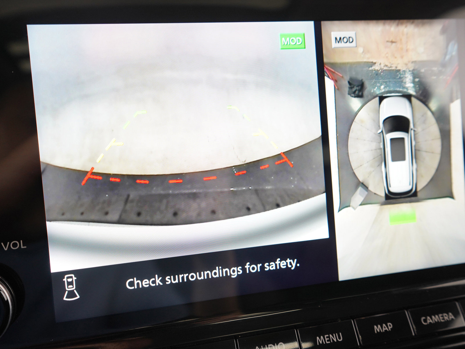 Used 2023 Nissan Pathfinder Platinum image 32