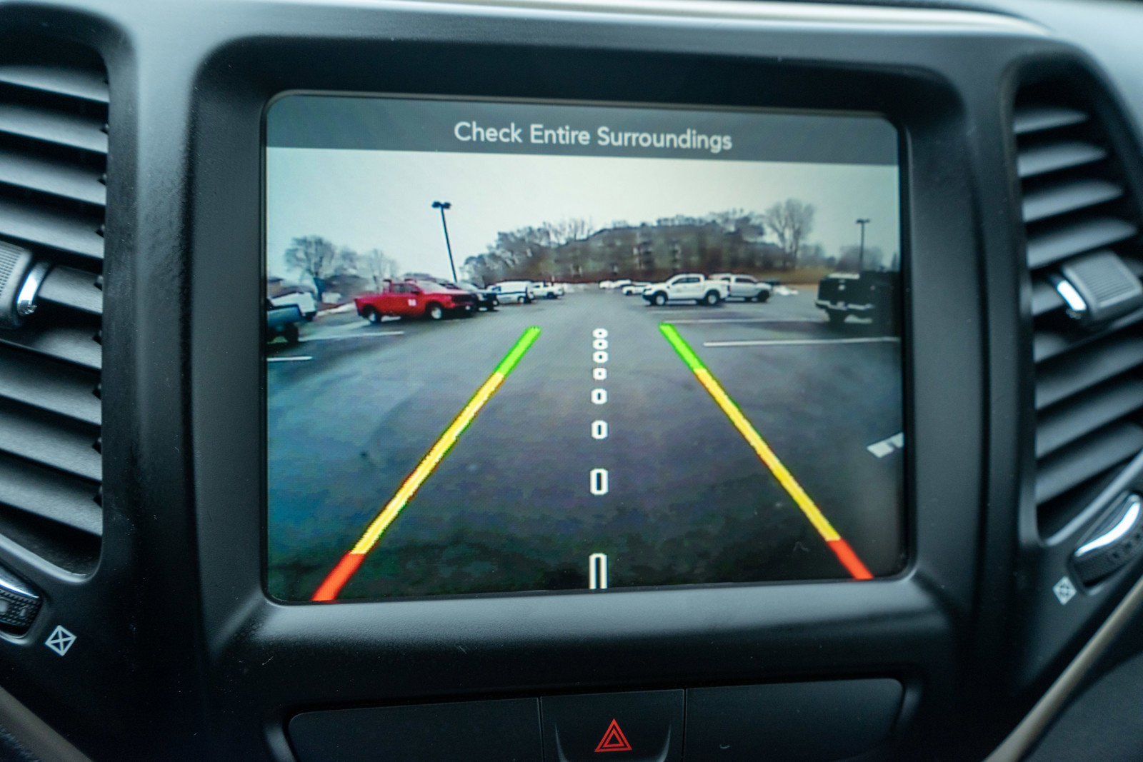 Used 2017 Jeep Cherokee Latitude w/ Cold Weather Group image 18