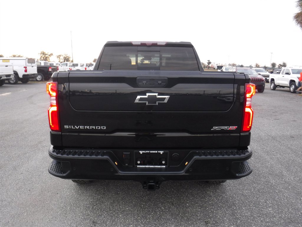 Used 2022 Chevrolet Silverado 1500 ZR2 w/ Technology Package image 7