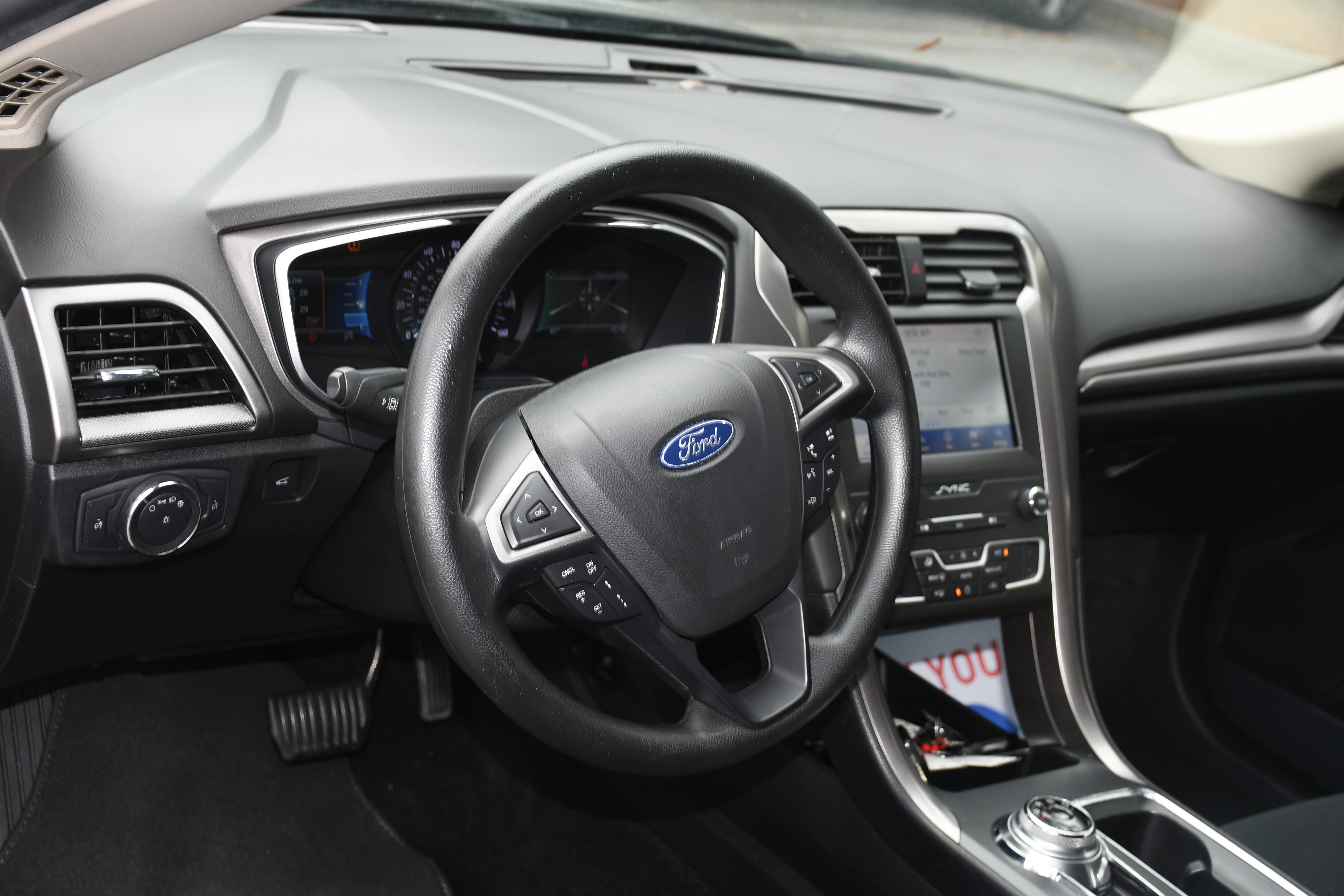 Used 2020 Ford Fusion SE image 8
