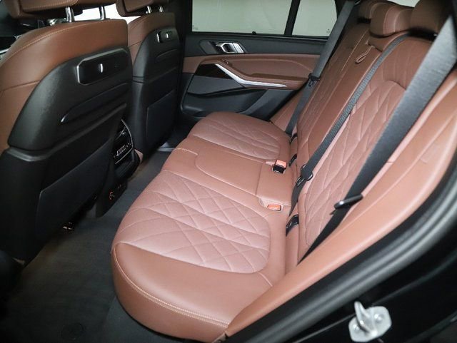 Used 2025 BMW X5 M60i AWD/4WD image 15