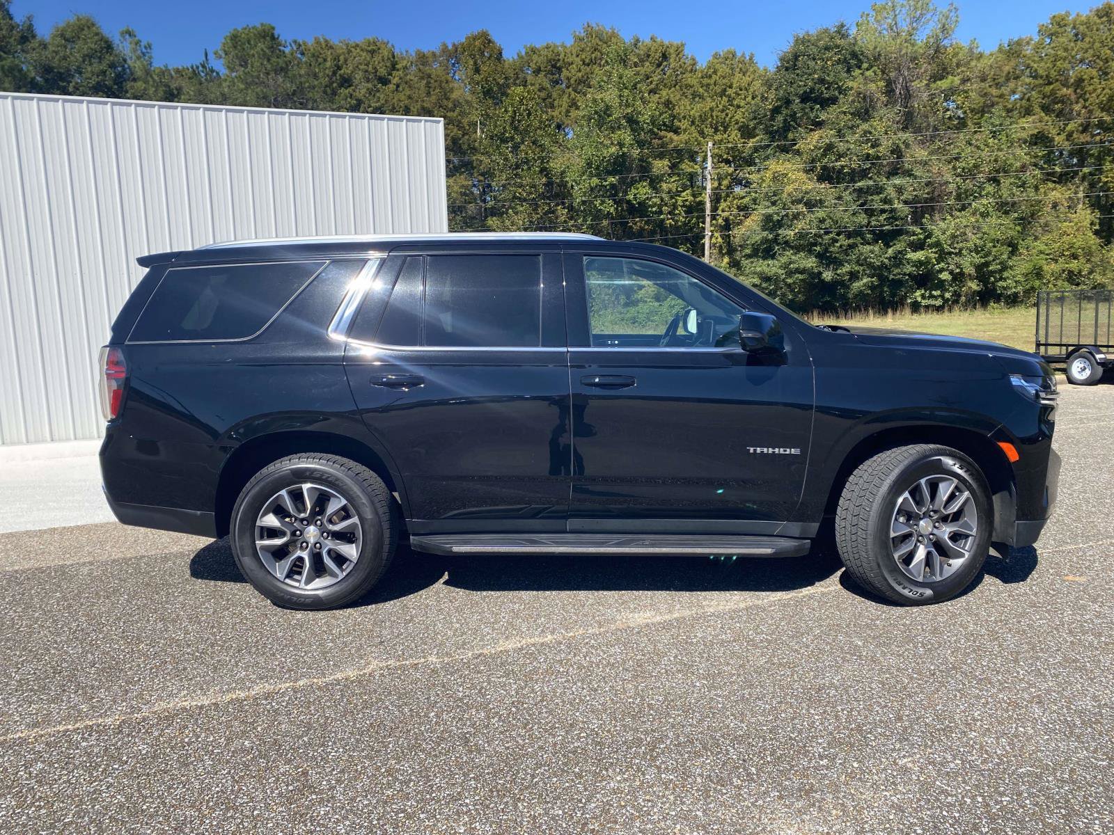 Used 2023 Chevrolet Tahoe LT w/ Luxury Package RWD image 8