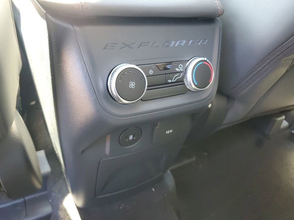 New 2025 Ford Explorer Active image 13