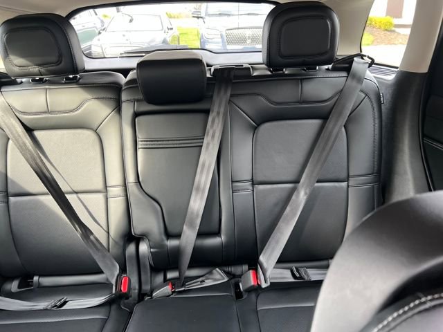 Used 2025 Lincoln Corsair Reserve image 14