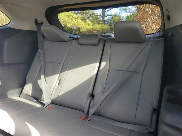 Used 2022 Toyota Highlander Platinum image 11
