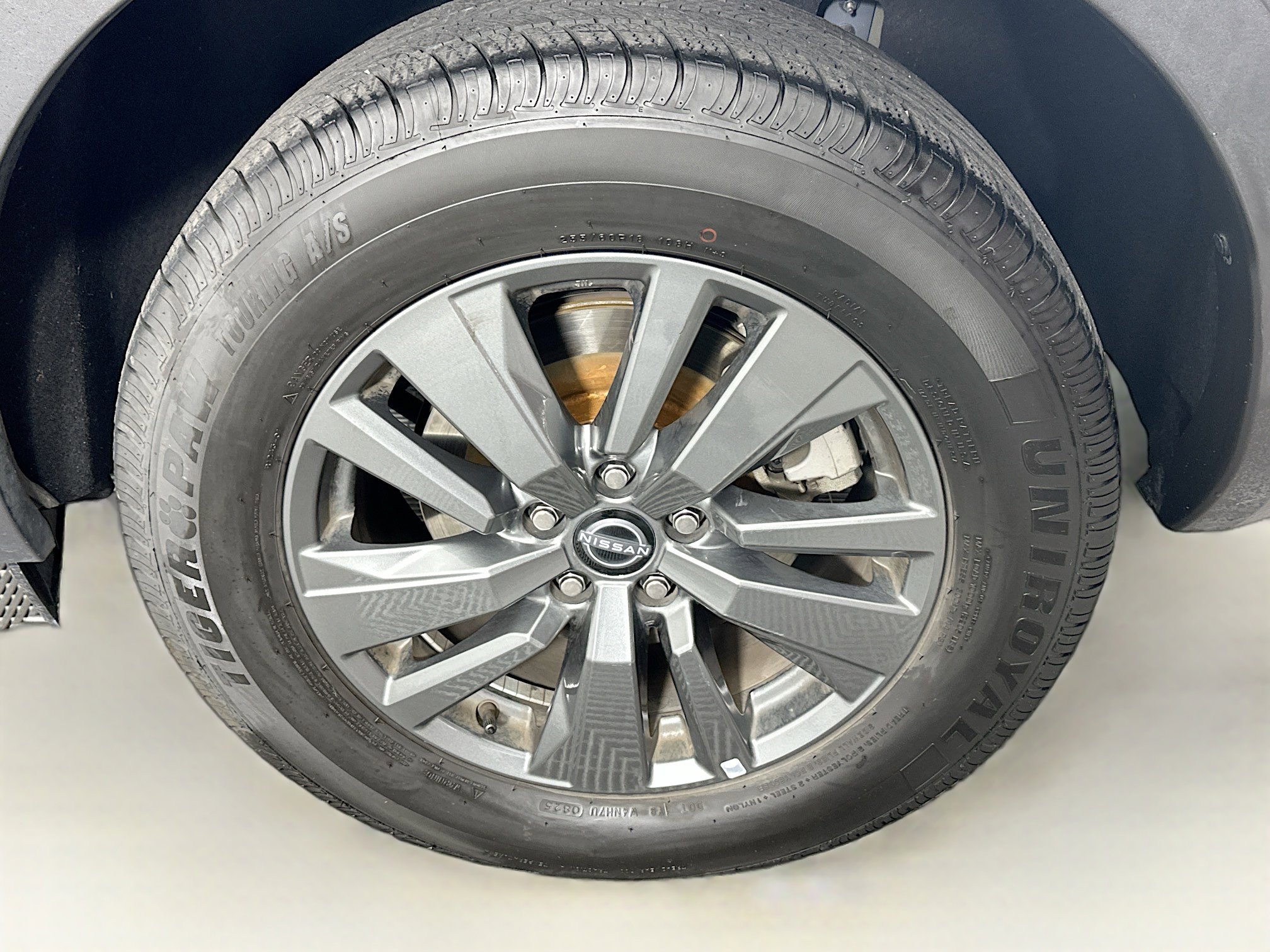 Used 2024 Nissan Pathfinder SV image 11