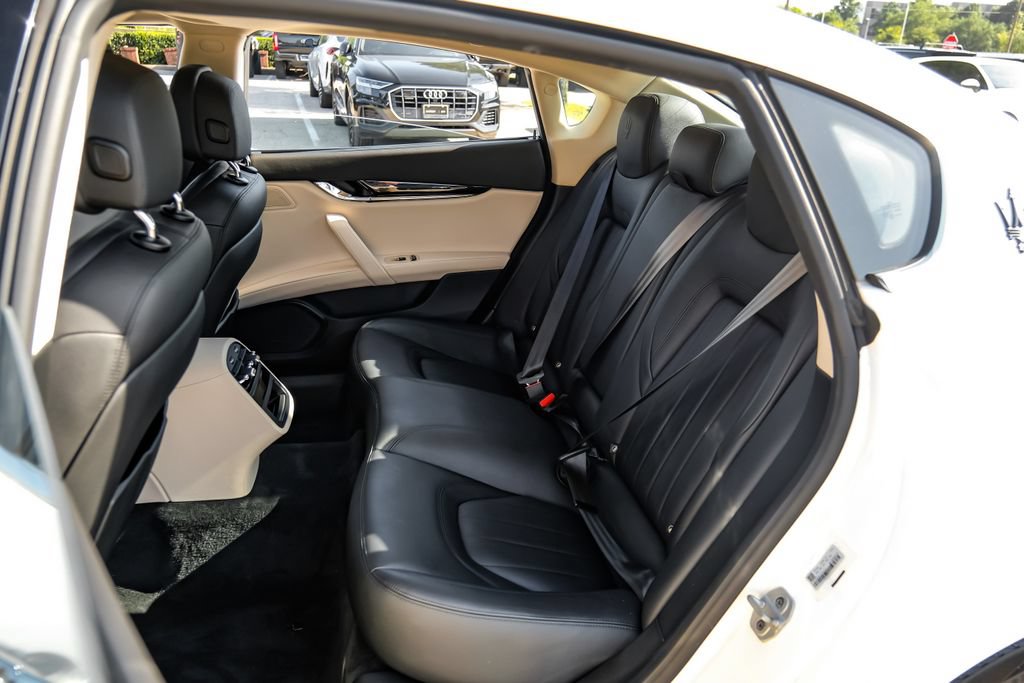 Used 2022 Maserati Quattroporte Modena RWD image 52