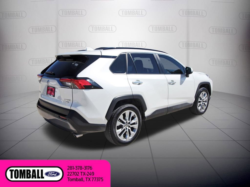 Used 2019 Toyota RAV4 Limited w/ Cold Weather Package image 7