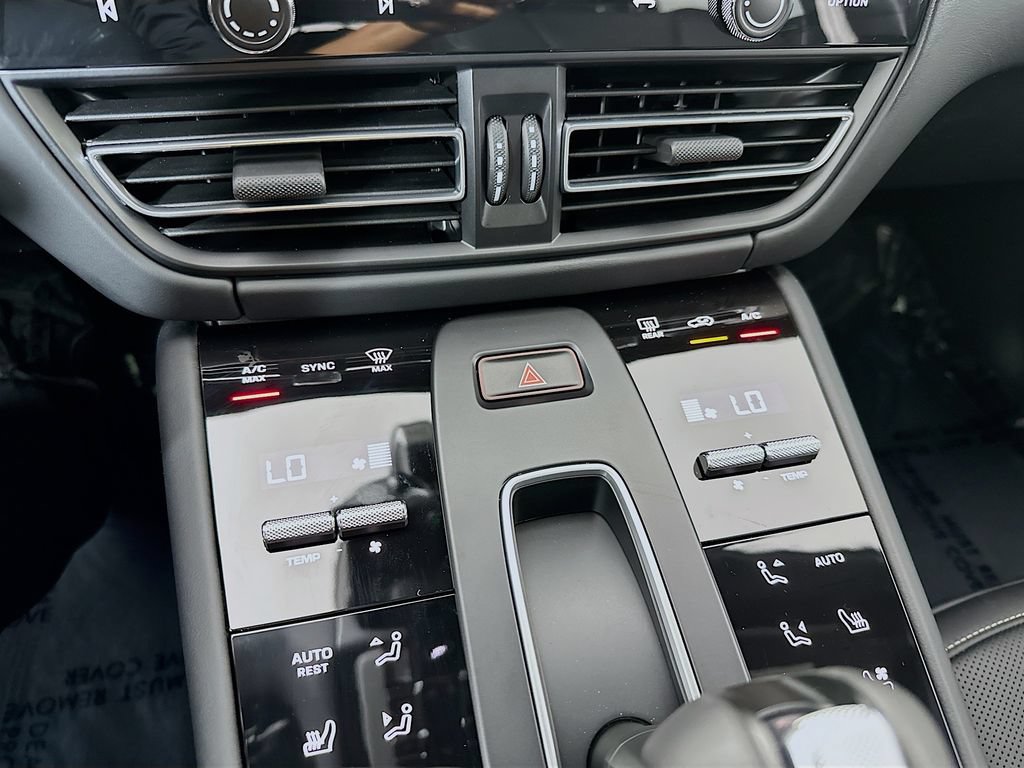 New 2026 Porsche Macan GTS AWD/4WD image 18