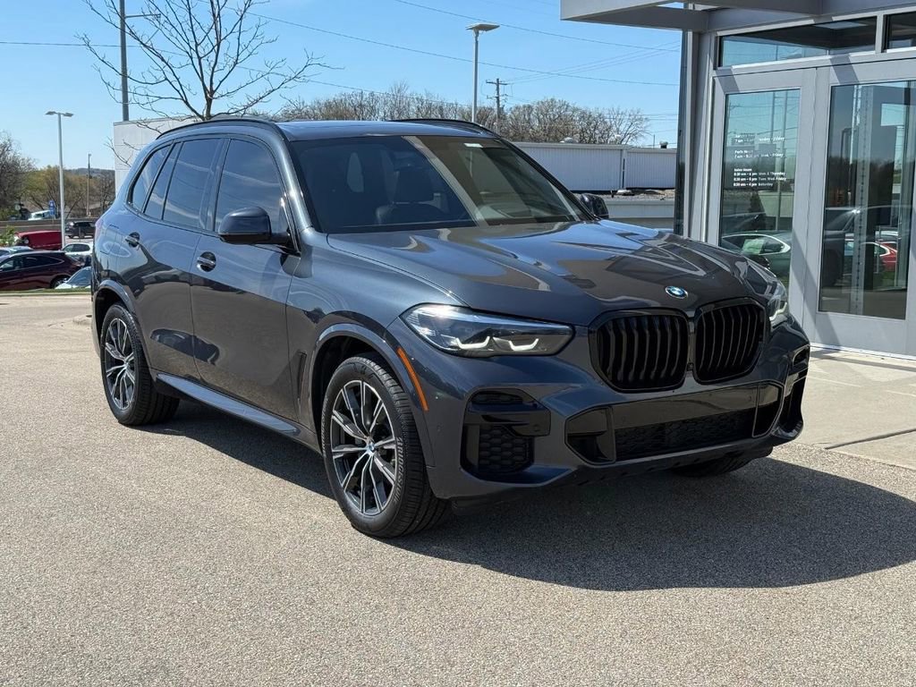 Used 2022 BMW X5 xDrive40i w/ M Sport Package