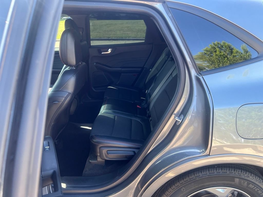 Used 2023 Ford Escape ST-Line w/ Tech Pack #1 FWD image 6