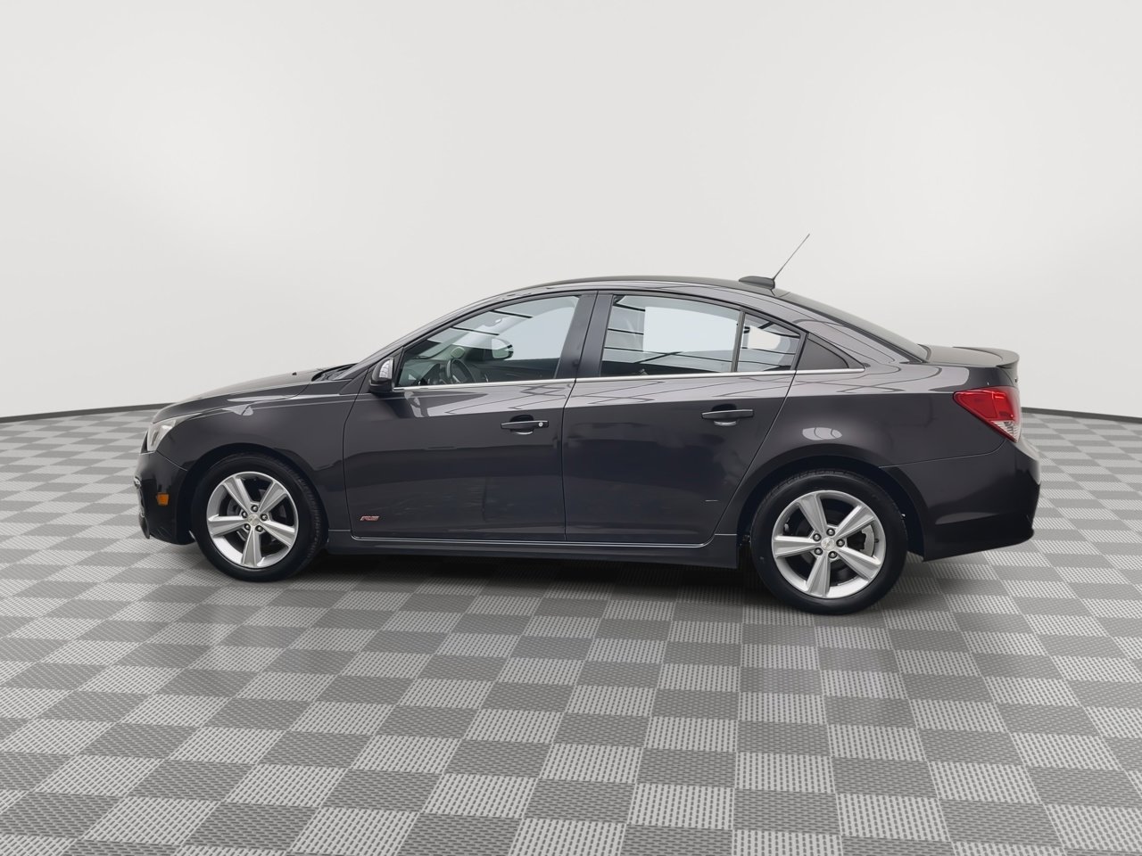Used 2015 Chevrolet Cruze LT w/ RS Package image 30
