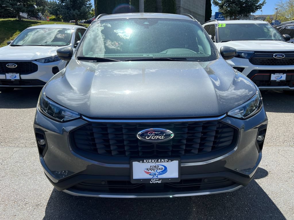New 2023 Ford Escape SE FWD image 2