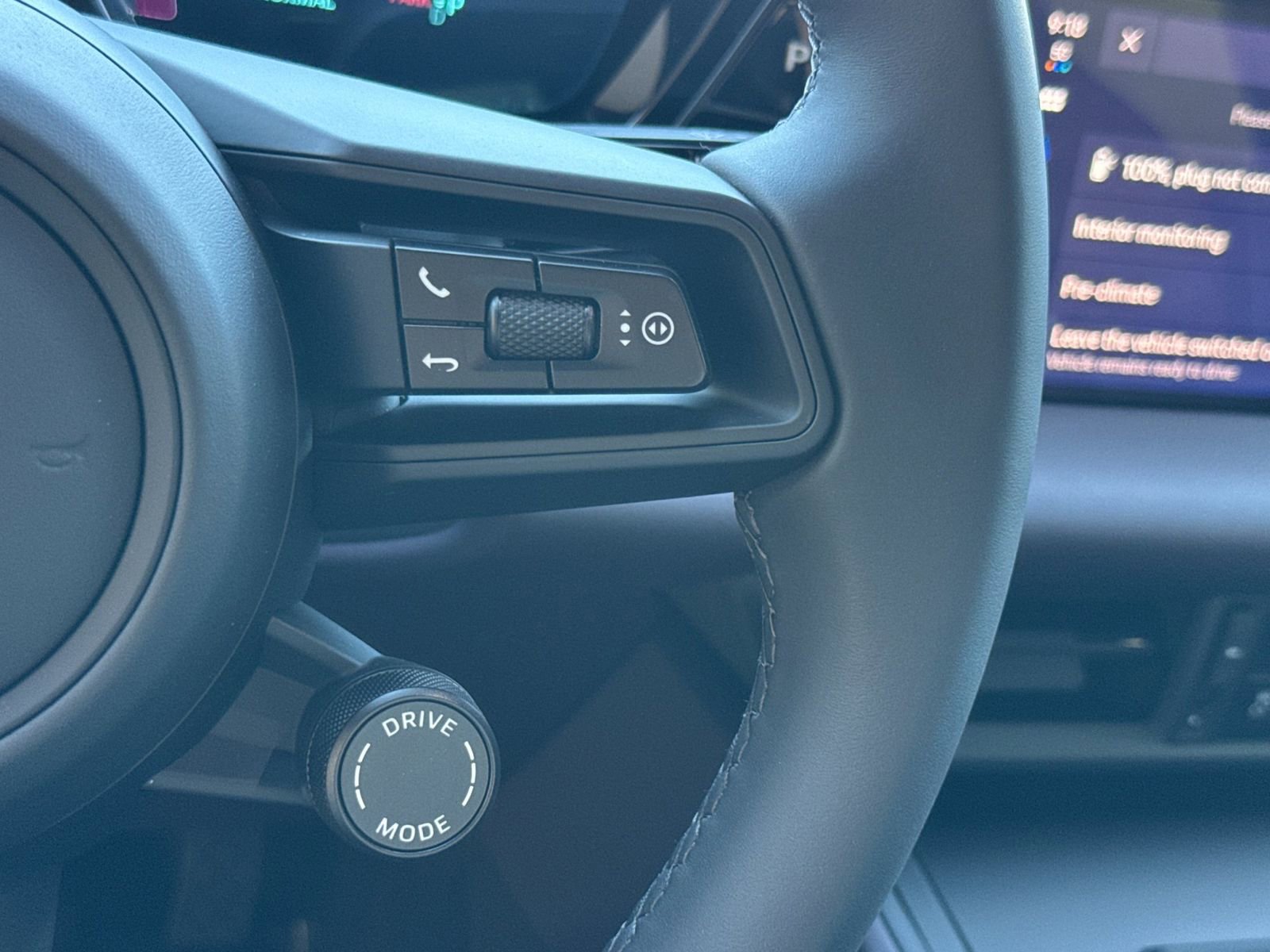 New 2026 Porsche Macan 4 Electric image 29