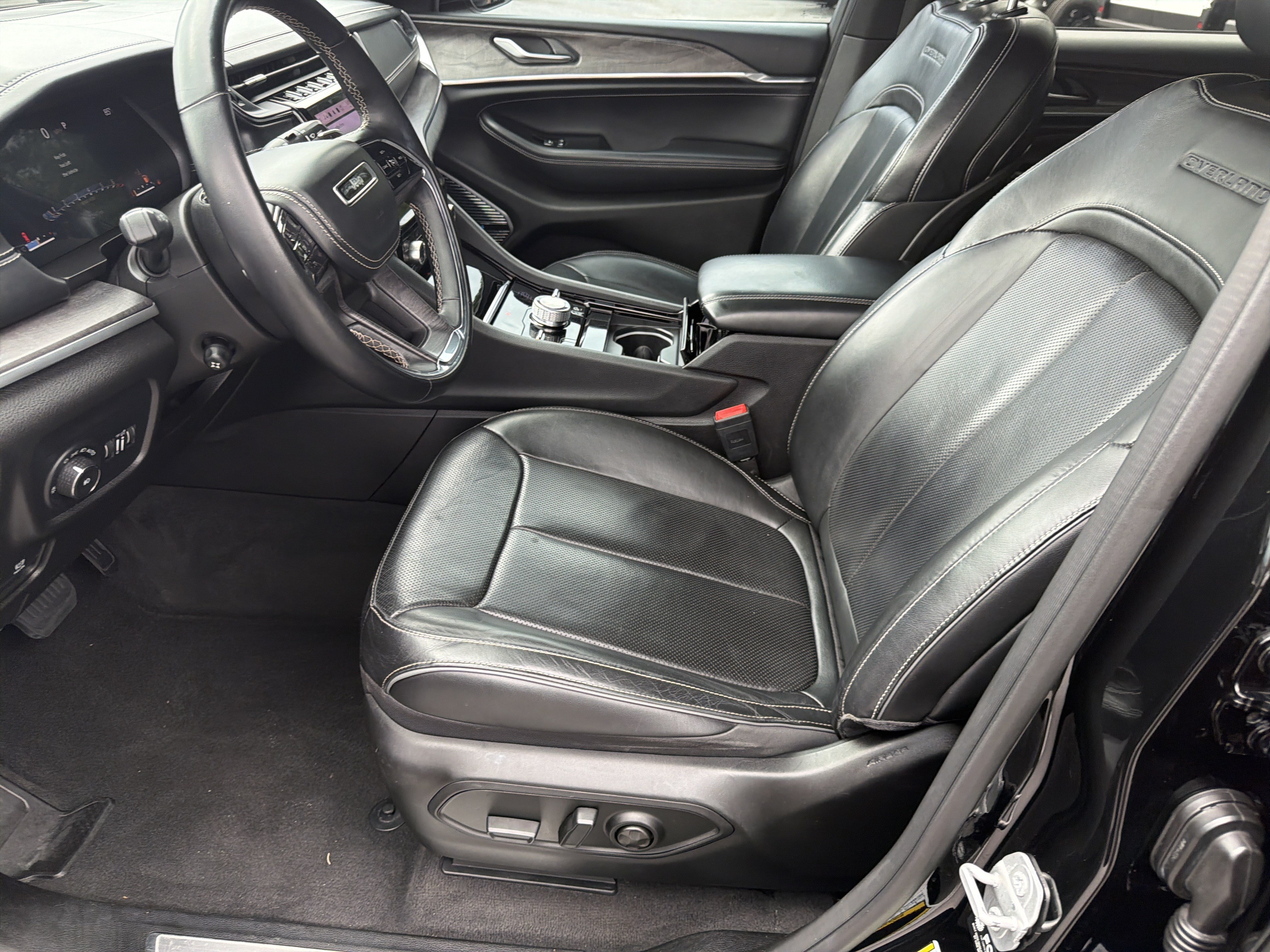 Used 2022 Jeep Grand Cherokee L Overland AWD/4WD image 11