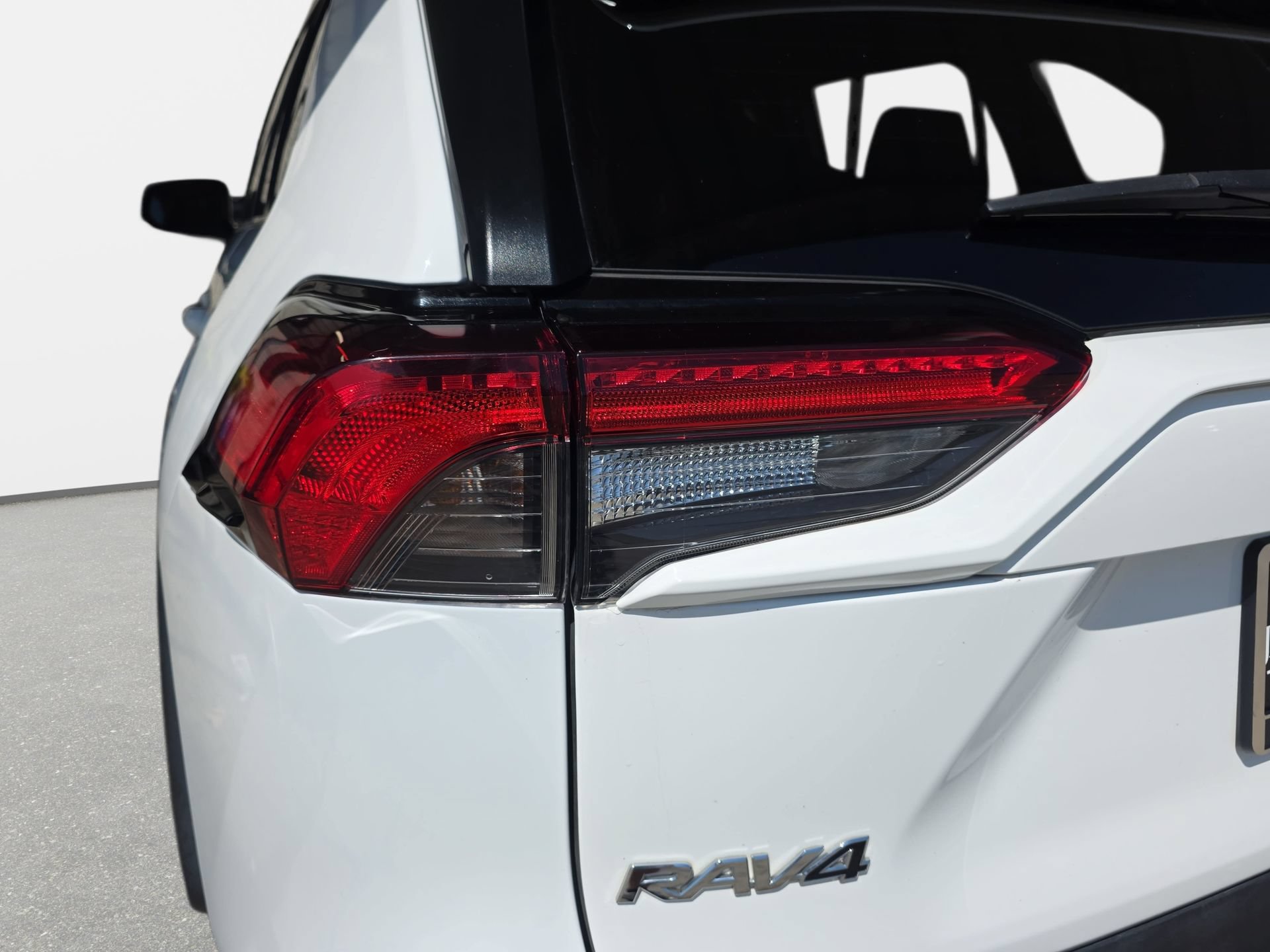Used 2023 Toyota RAV4 XLE w/ Convenience Package FWD image 33