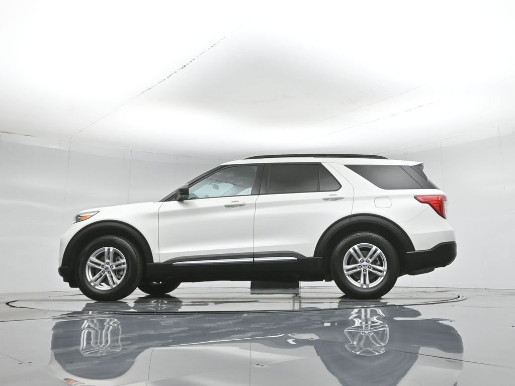 Used 2023 Ford Explorer XLT RWD image 55