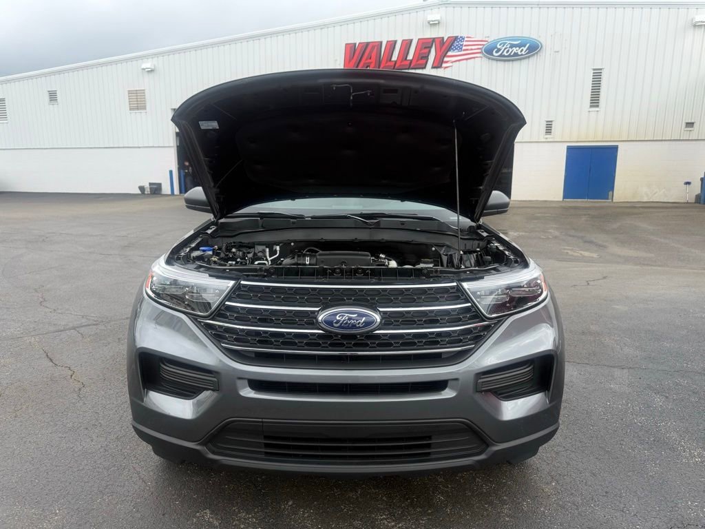 Used 2024 Ford Explorer XLT AWD/4WD image 58