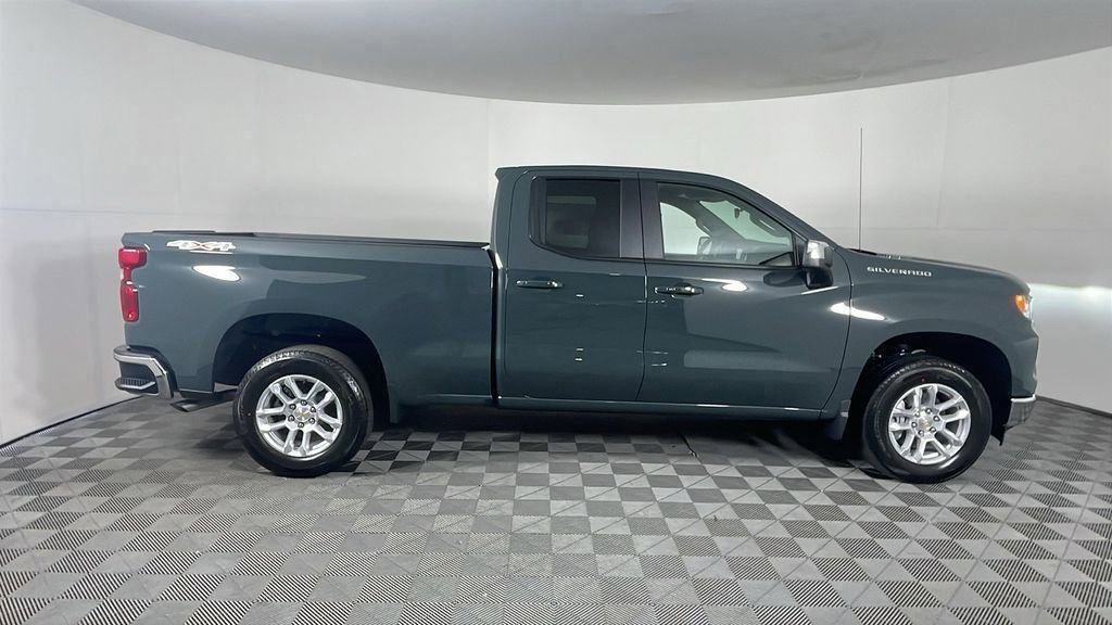 New 2025 Chevrolet Silverado 1500 LT image 2