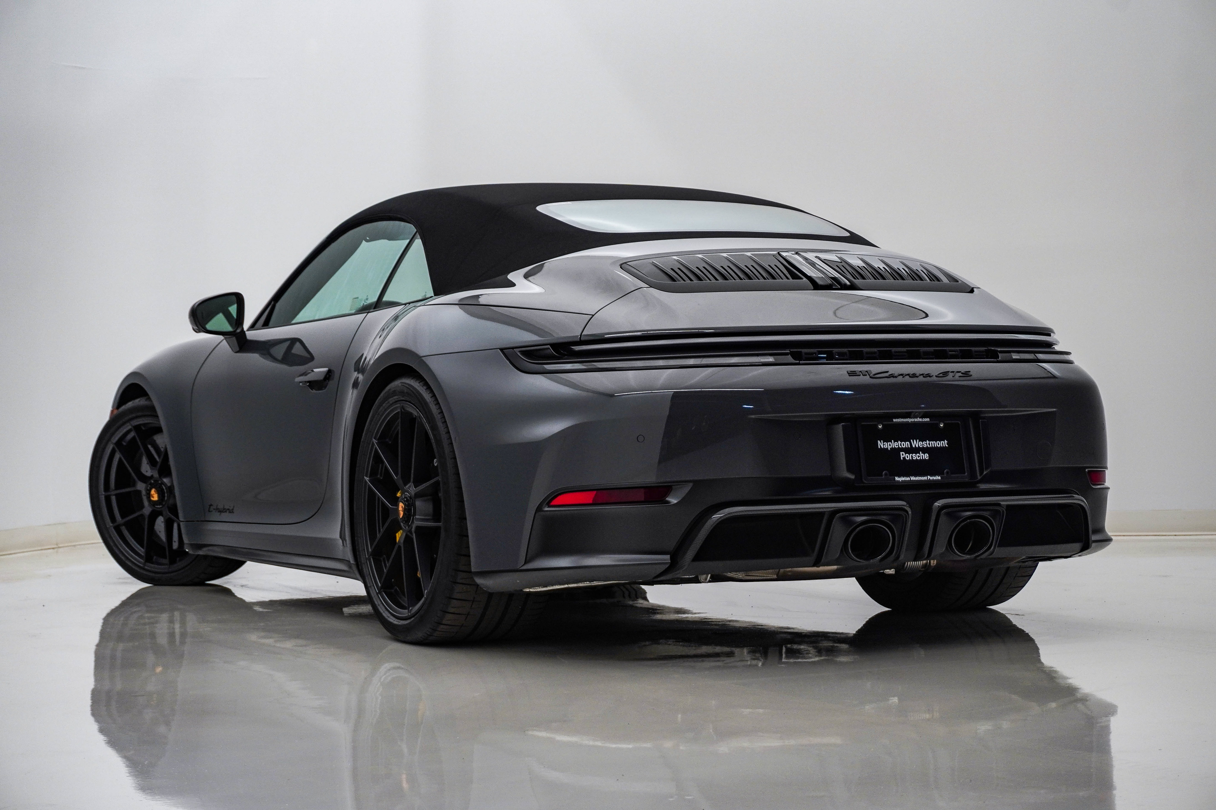 Certified 2026 Porsche 911 Carrera GTS RWD image 3