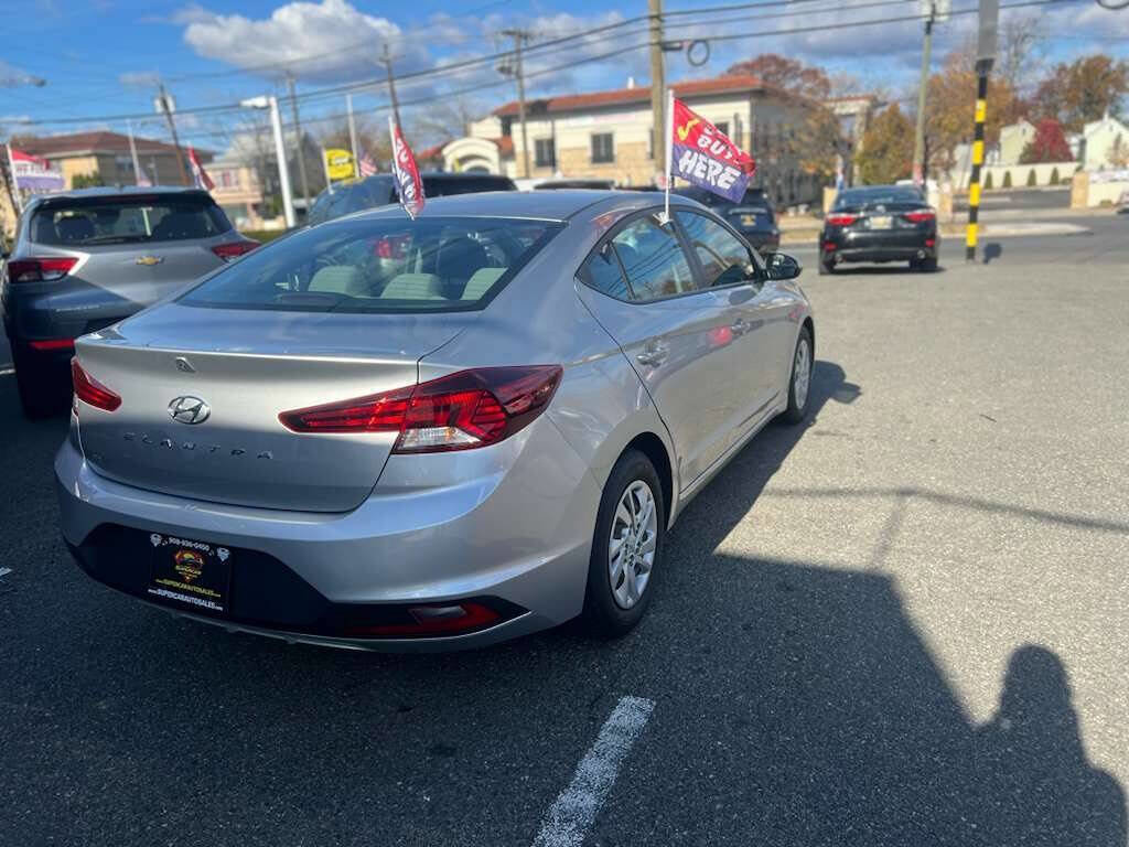 Used 2020 Hyundai Elantra SE image 4