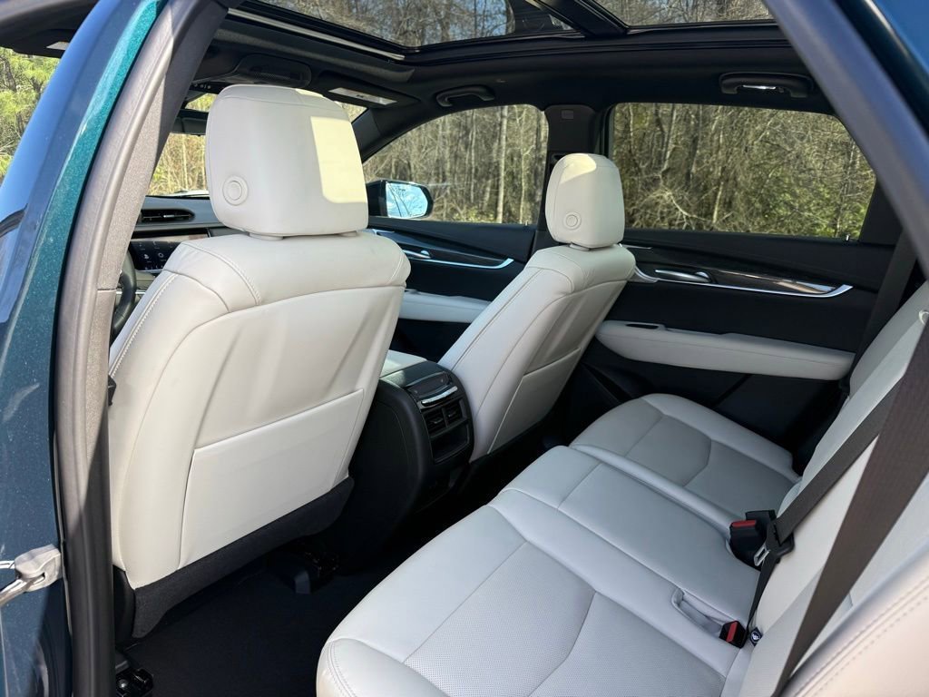 New 2026 Cadillac XT5 Sportv w/ LPO, Onyx Lite Package AWD/4WD image 23