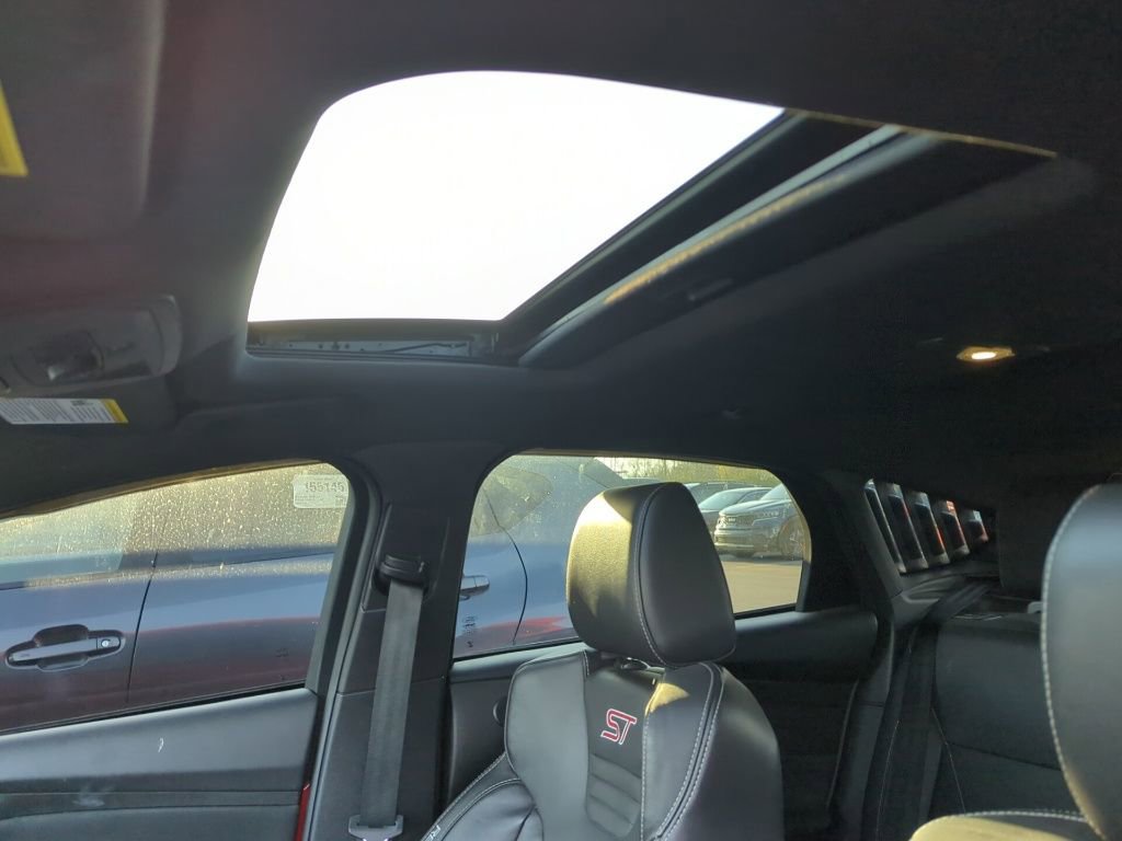 Used 2015 Ford Focus ST w/ Equipment Group 402A image 9