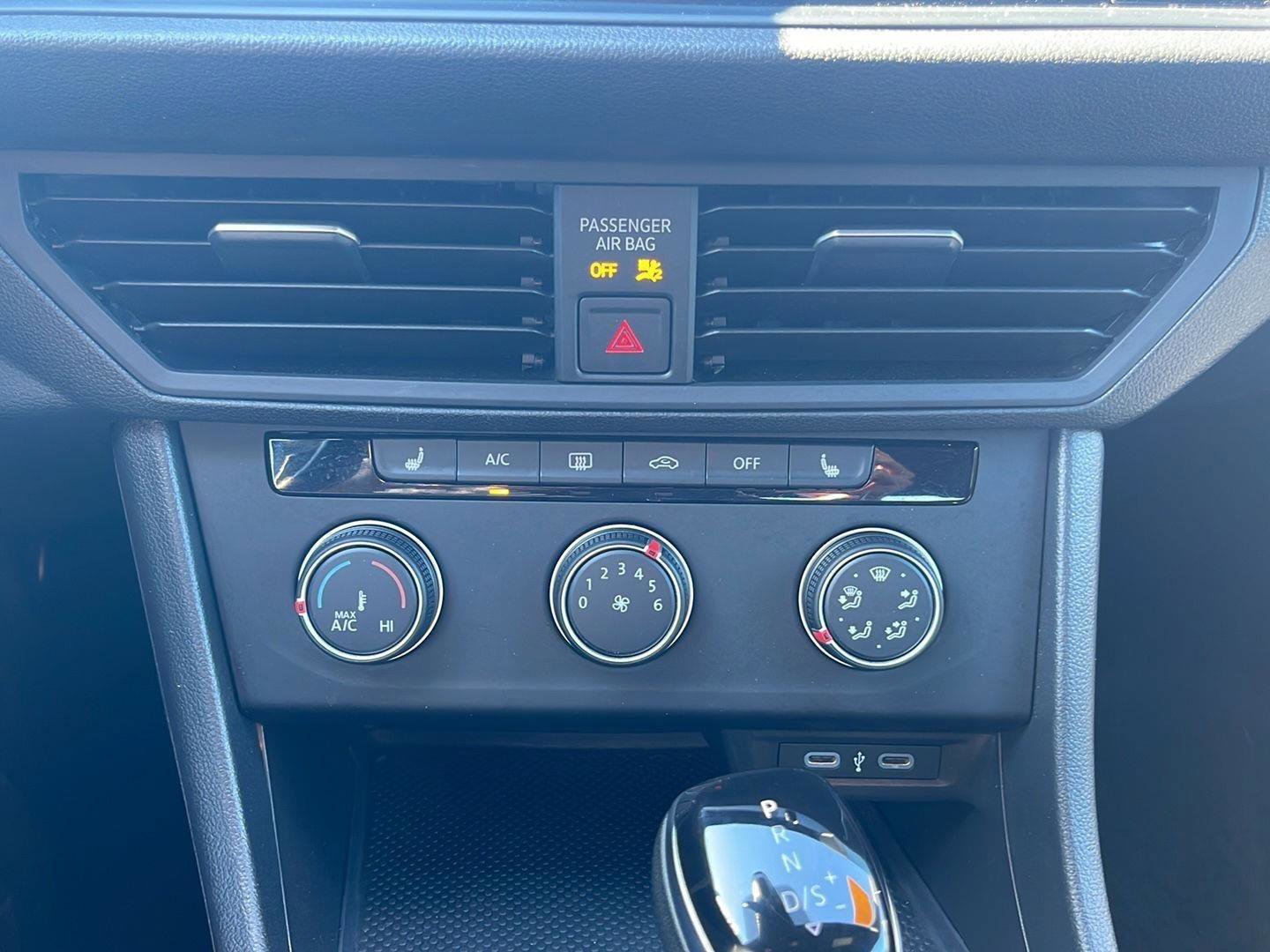 Used 2024 Volkswagen Jetta Sport FWD image 29