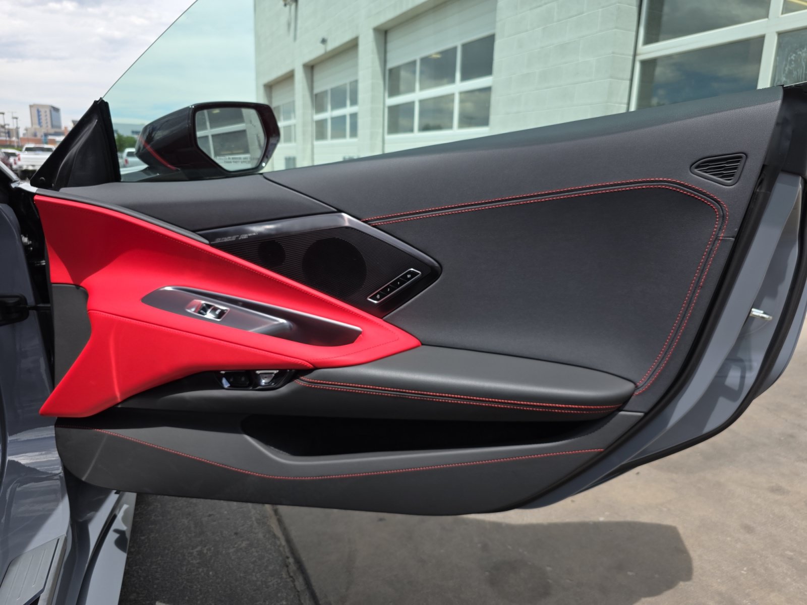 Used 2024 Chevrolet Corvette Stingray Preferred Cpe w/ Z51 Performance Package RWD image 24