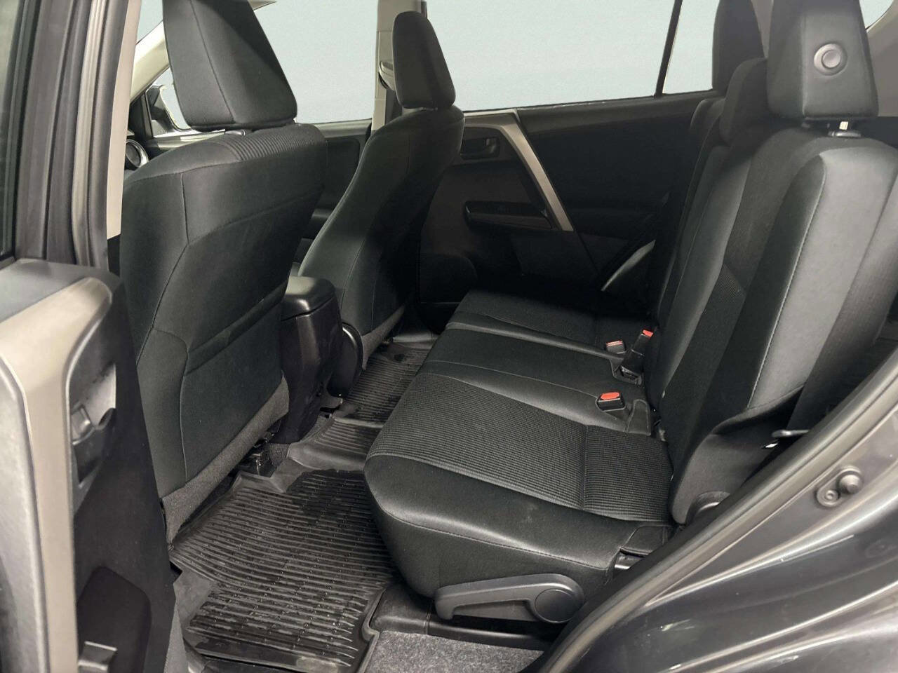 Used 2018 Toyota RAV4 LE w/ All Weather Liner Package AWD/4WD image 14