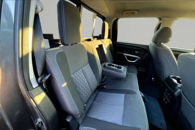 Used 2021 Nissan Titan SV w/ SV Convenience Package image 17