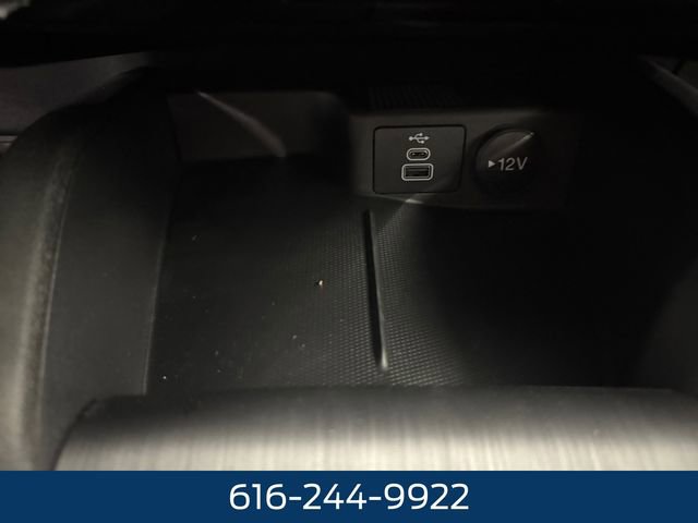 New 2026 Ford Escape ST-Line w/ Tech Pack #1 AWD/4WD image 16