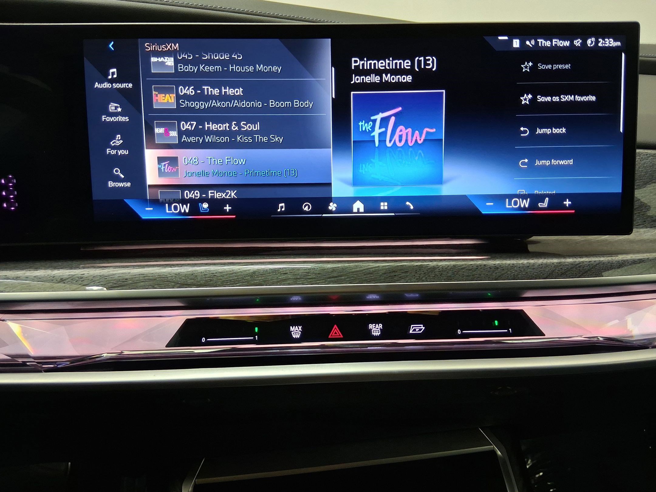 Certified 2024 BMW 760i xDrive image 23