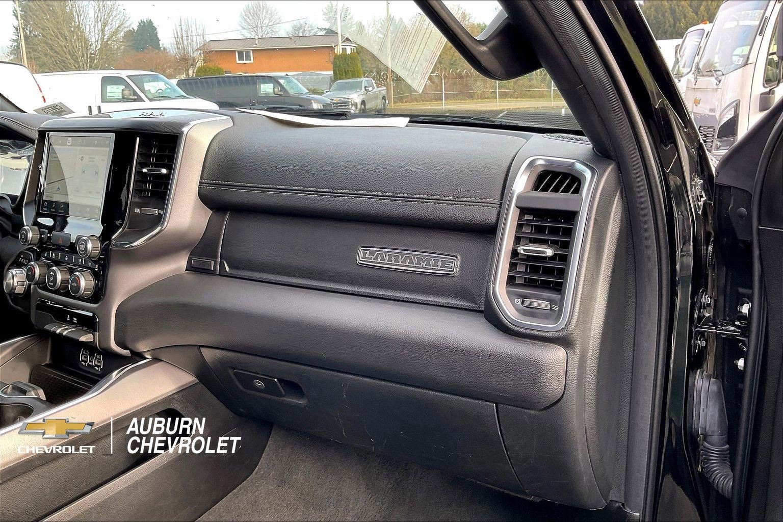 Used 2024 RAM 1500 Laramie image 15