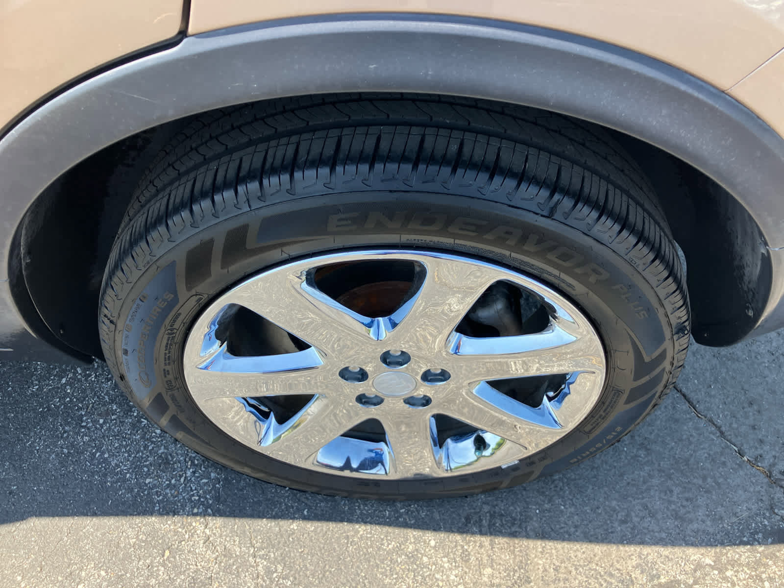 Used 2018 Buick Encore Essence w/ Experience Buick Package FWD image 9