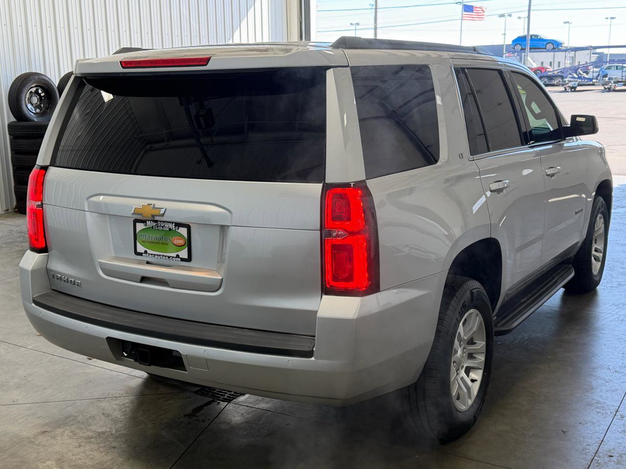 Used 2018 Chevrolet Tahoe LT AWD/4WD image 3