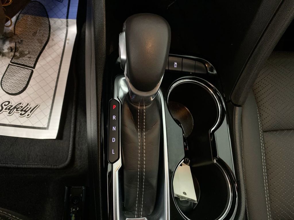 Certified 2023 Buick Encore GX Essence w/ Experience Buick Package image 19