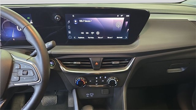 Used 2024 Buick Encore GX Preferred image 17