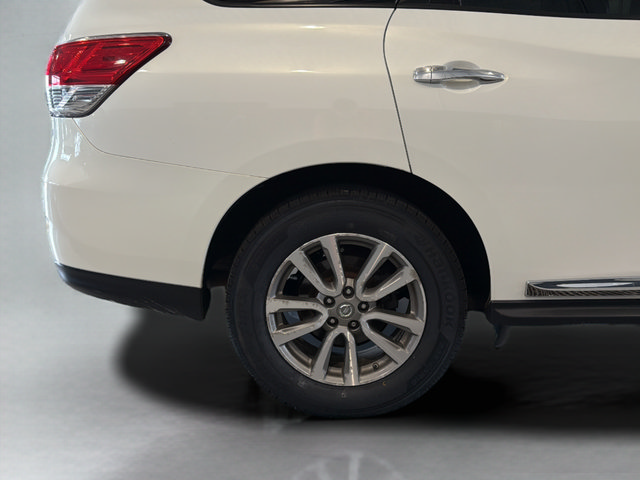 Used 2014 Nissan Pathfinder SL AWD/4WD image 34