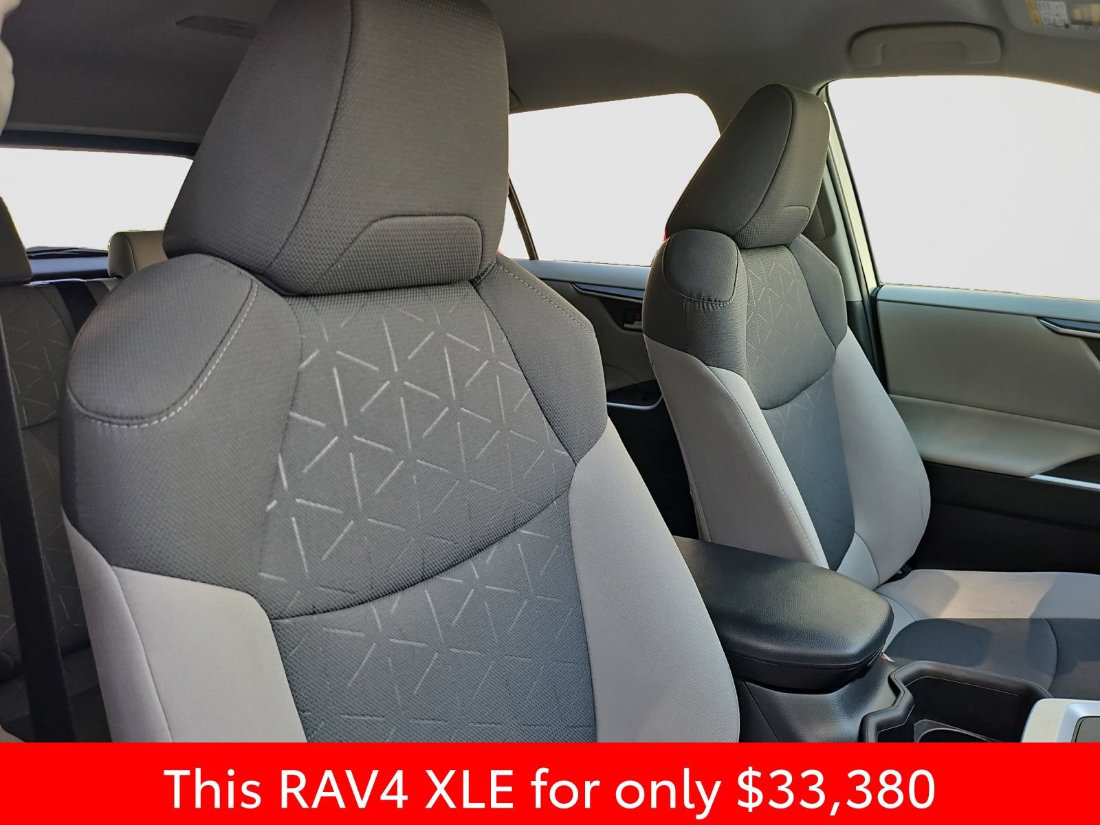 Used 2023 Toyota RAV4 XLE AWD/4WD image 18