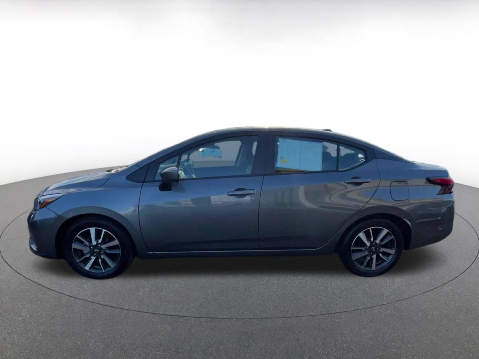 Used 2025 Nissan Versa SV FWD image 9