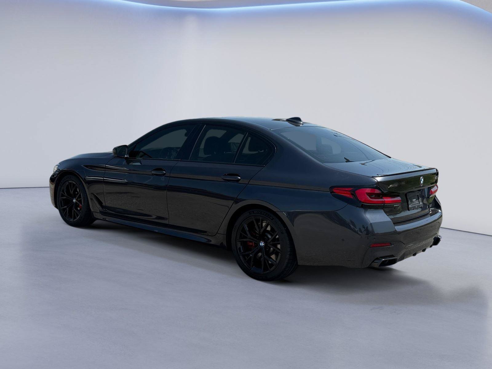 Used 2022 BMW M550i xDrive w/ Executive Package AWD/4WD image 6