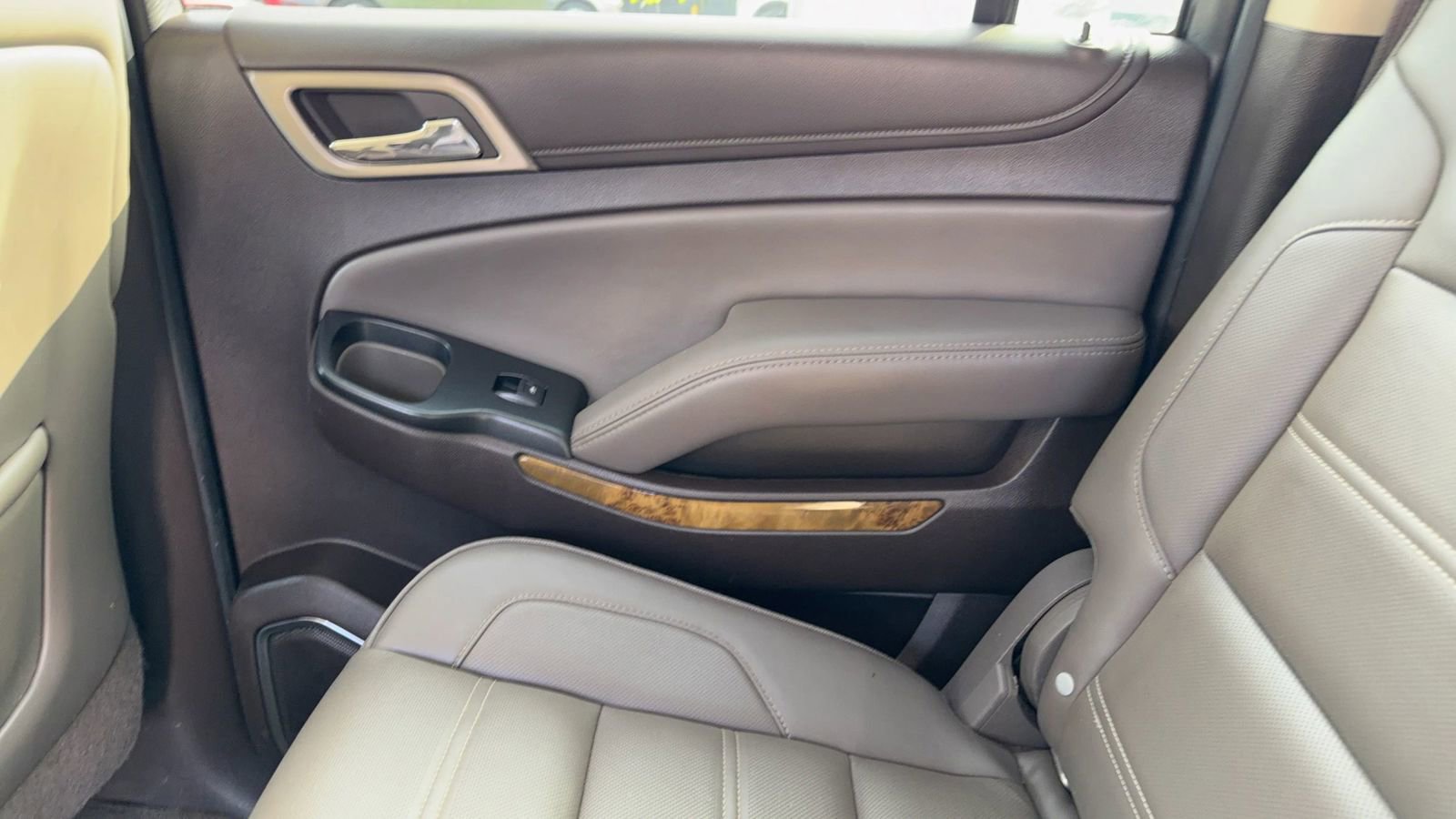 Used 2016 GMC Yukon XL Denali image 33