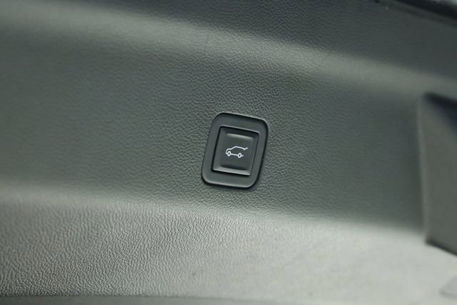 Used 2021 GMC Yukon SLT w/ SLT Premium Package image 44